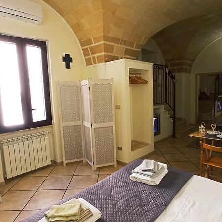 Palazzo Saraceno Apartment-Taras Taranto Ngoại thất bức ảnh